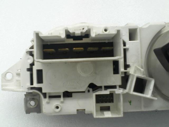 Commande chauffage FORD FOCUS 2 PHASE 2 BREAK Diesel - 1