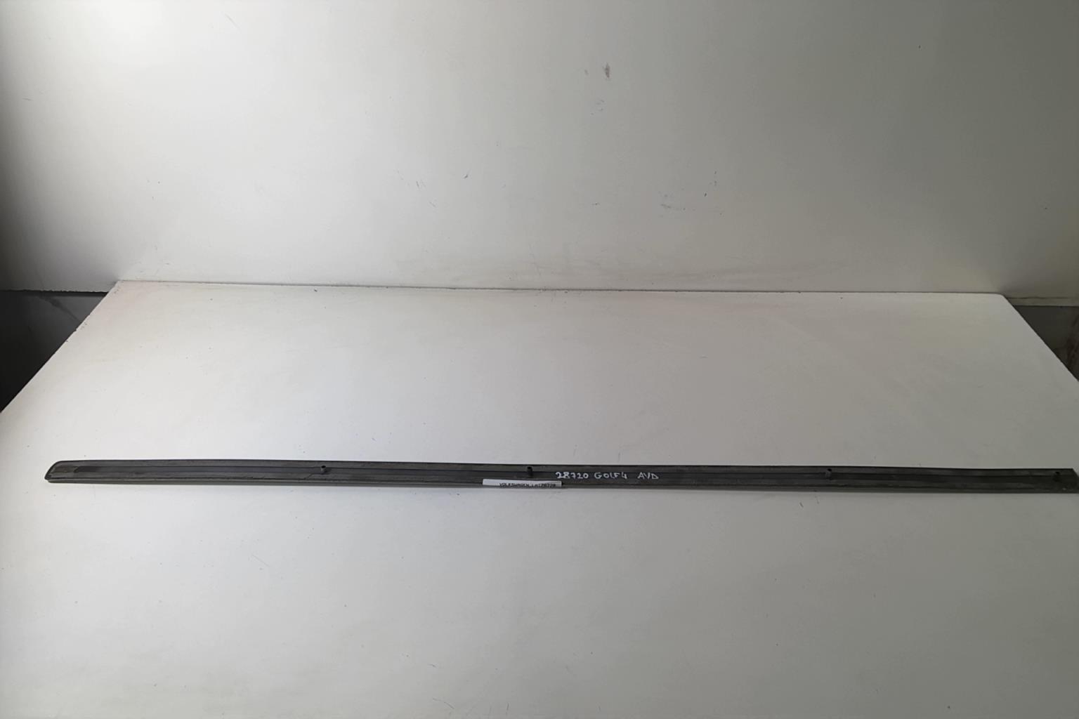 Modanatura portiera anteriore destra VOLKSWAGEN GOLF 4 Gasolina - 1