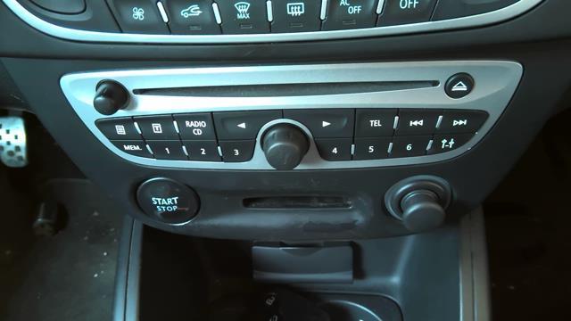 Autoradio originale RENAULT MEGANE 3 PHASE 1 COUPE Diésel - 1