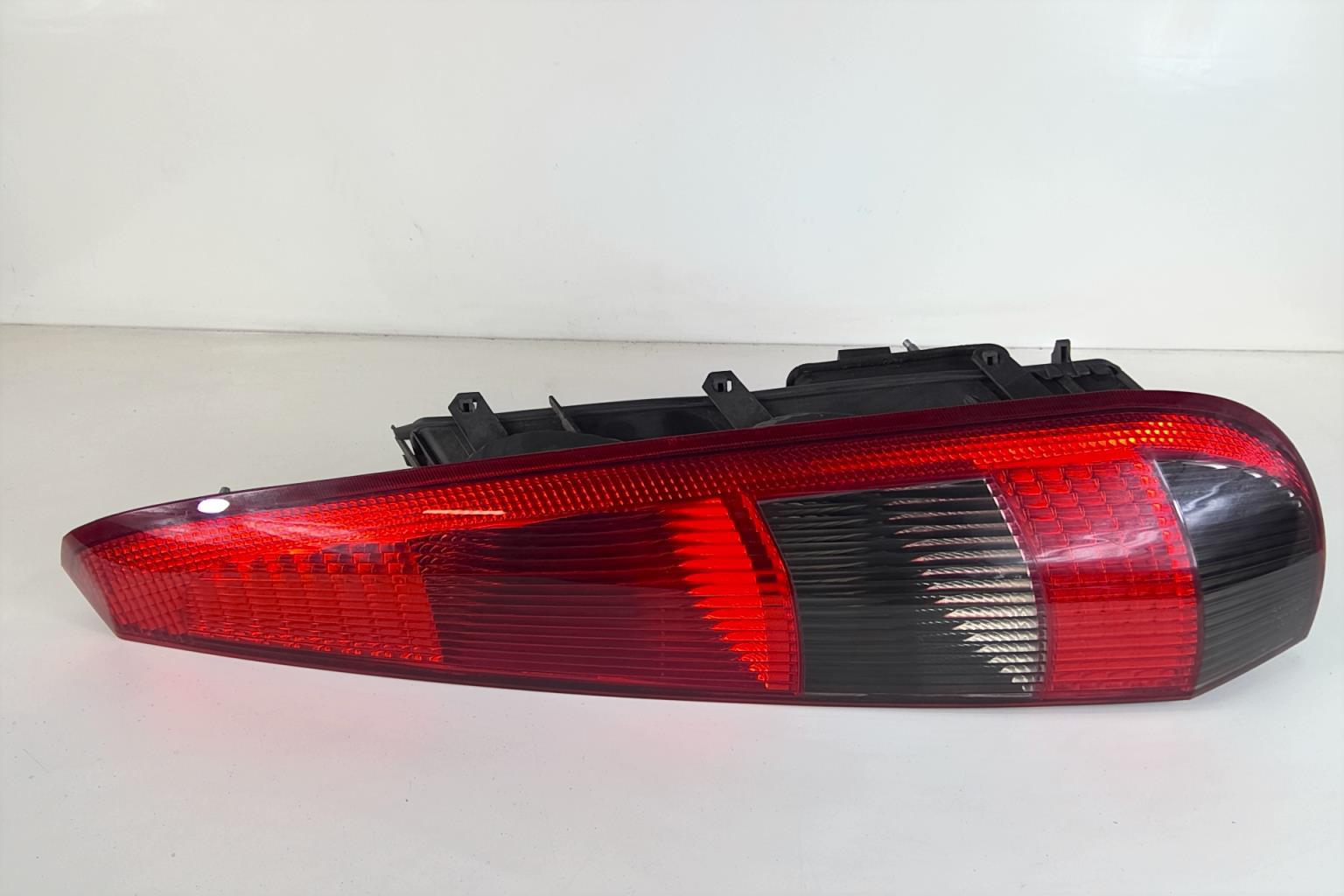 Fanale posteriore principale destro (luci) FORD FIESTA 5 PHASE 1 Gasolina - 1
