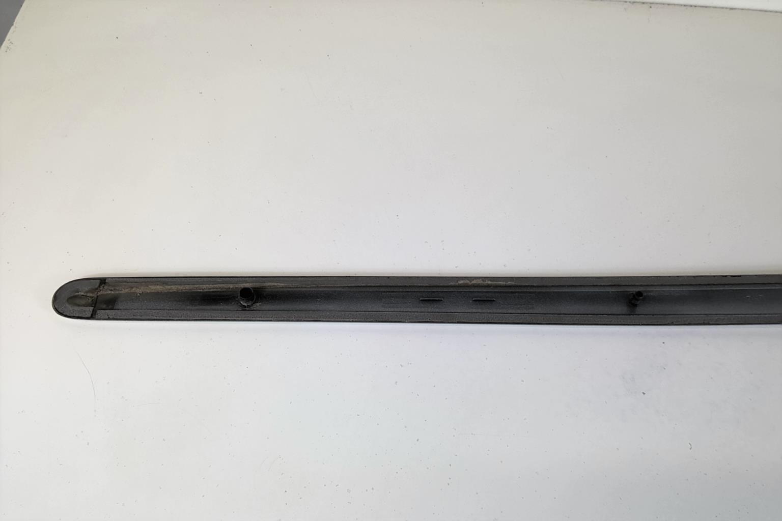 Modanatura portiera anteriore sinistra VOLKSWAGEN GOLF 5 Diésel - 1
