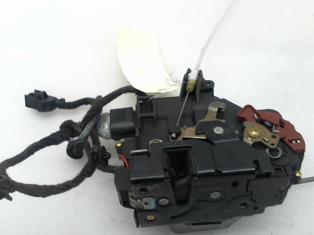 Serrure avant droit AUDI A4 2 AVANT PHASE 1 BREAK Diesel - 1