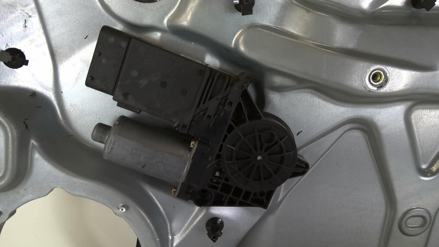 Alzacristalli elettrico anteriore destro VOLKSWAGEN PASSAT 4 PHASE 1 Diésel - 1