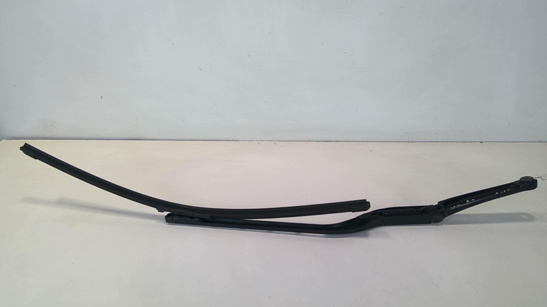 Braccio tergicristallo anteriore sinistro AUDI A3 2 PHASE 2 Diésel - 1