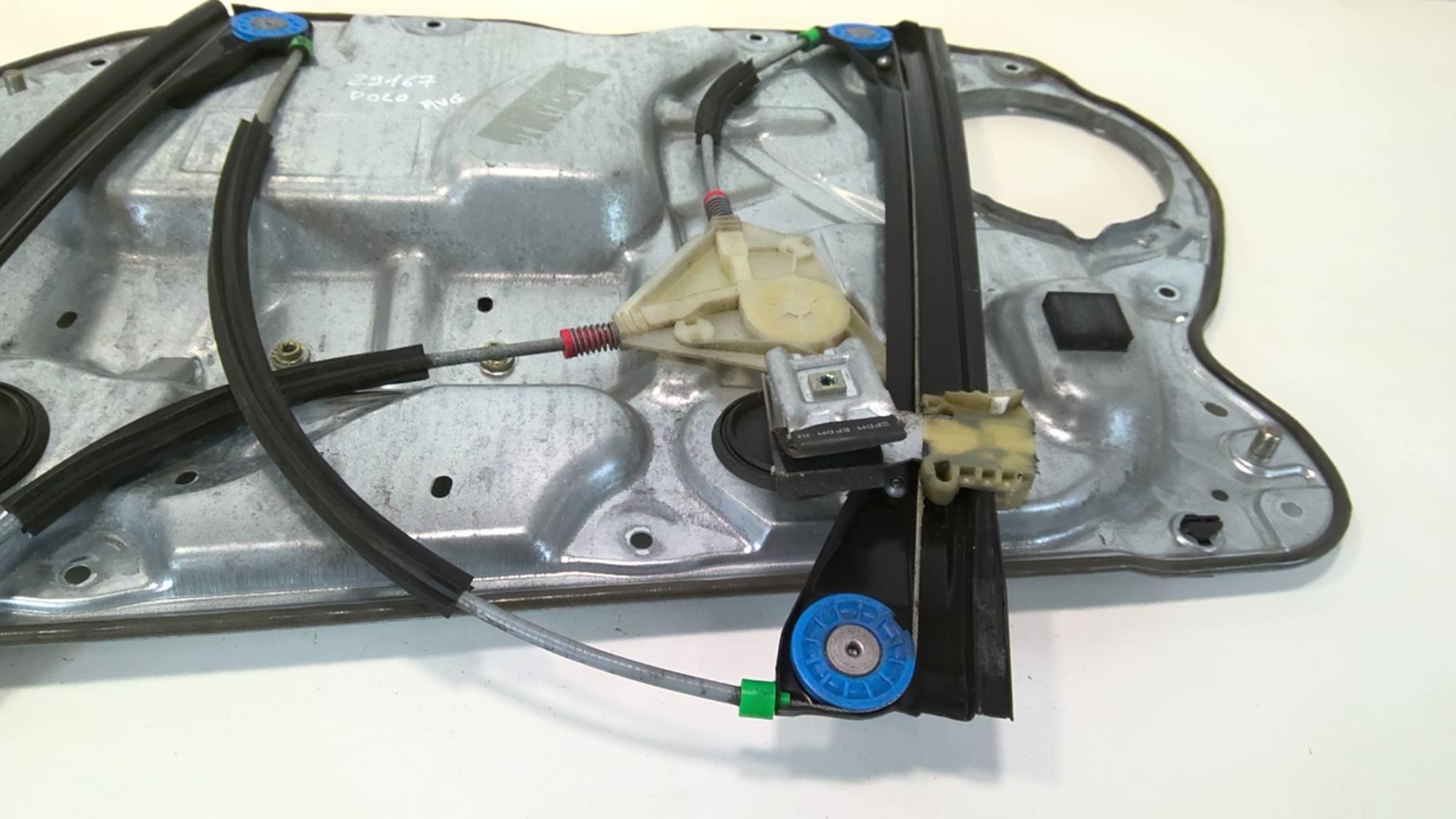 Alzacristalli elettrico anteriore sinistro VOLKSWAGEN POLO 4 PHASE 2 Diésel - 1