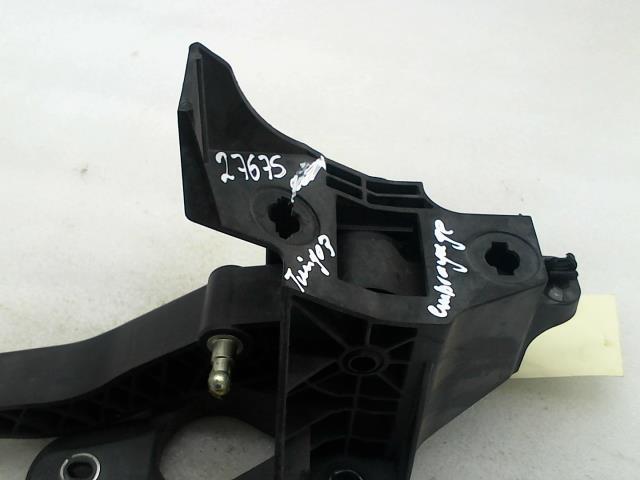 Pedale d'embrayage RENAULT TWINGO 3 PHASE 1 Essence - 1