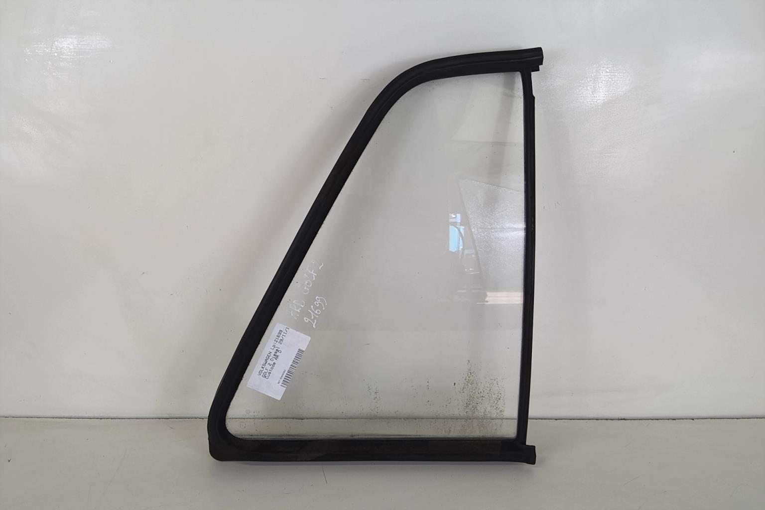 Ventanilla triangular trasera derecha (puerta) VOLKSWAGEN GOLF 2 Diésel - 1