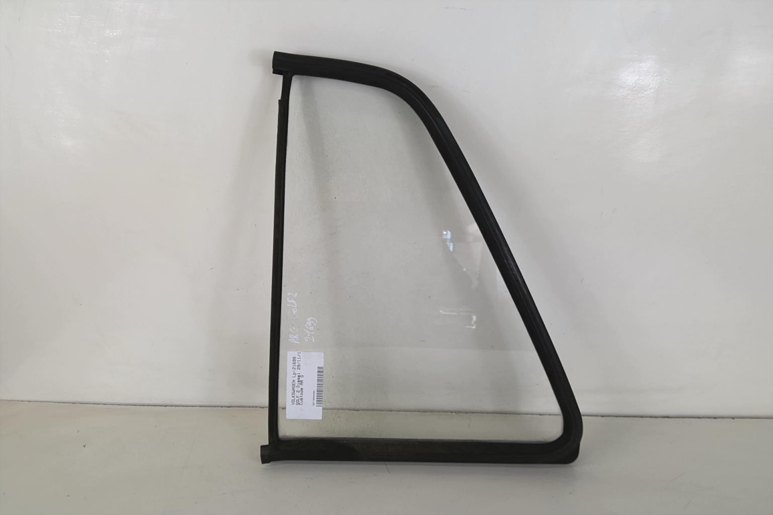 Ventanilla triangular trasera izquierda (puerta) VOLKSWAGEN GOLF 2 Diésel - 1