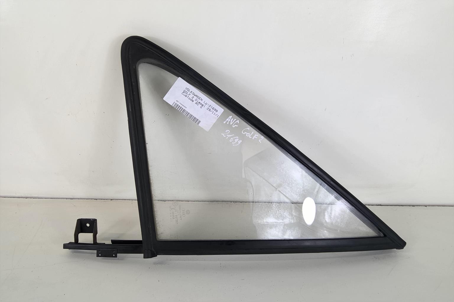 Vetro laterale fisso anteriore sinistra (portiera) VOLKSWAGEN GOLF 2 Diésel - 1