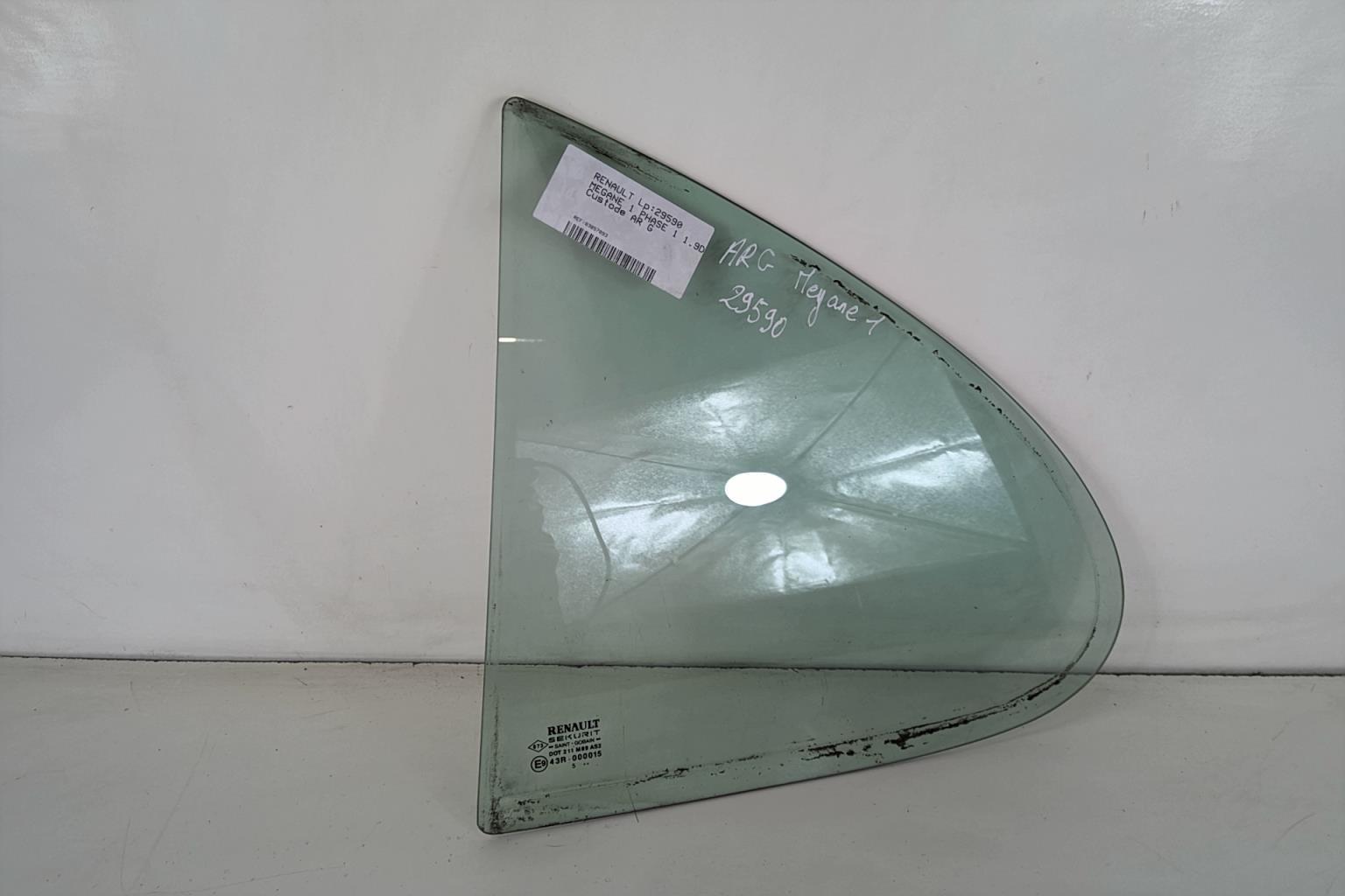 Ventanilla triangular trasera izquierda (puerta) RENAULT MEGANE 1 PHASE 1 Diésel - 1