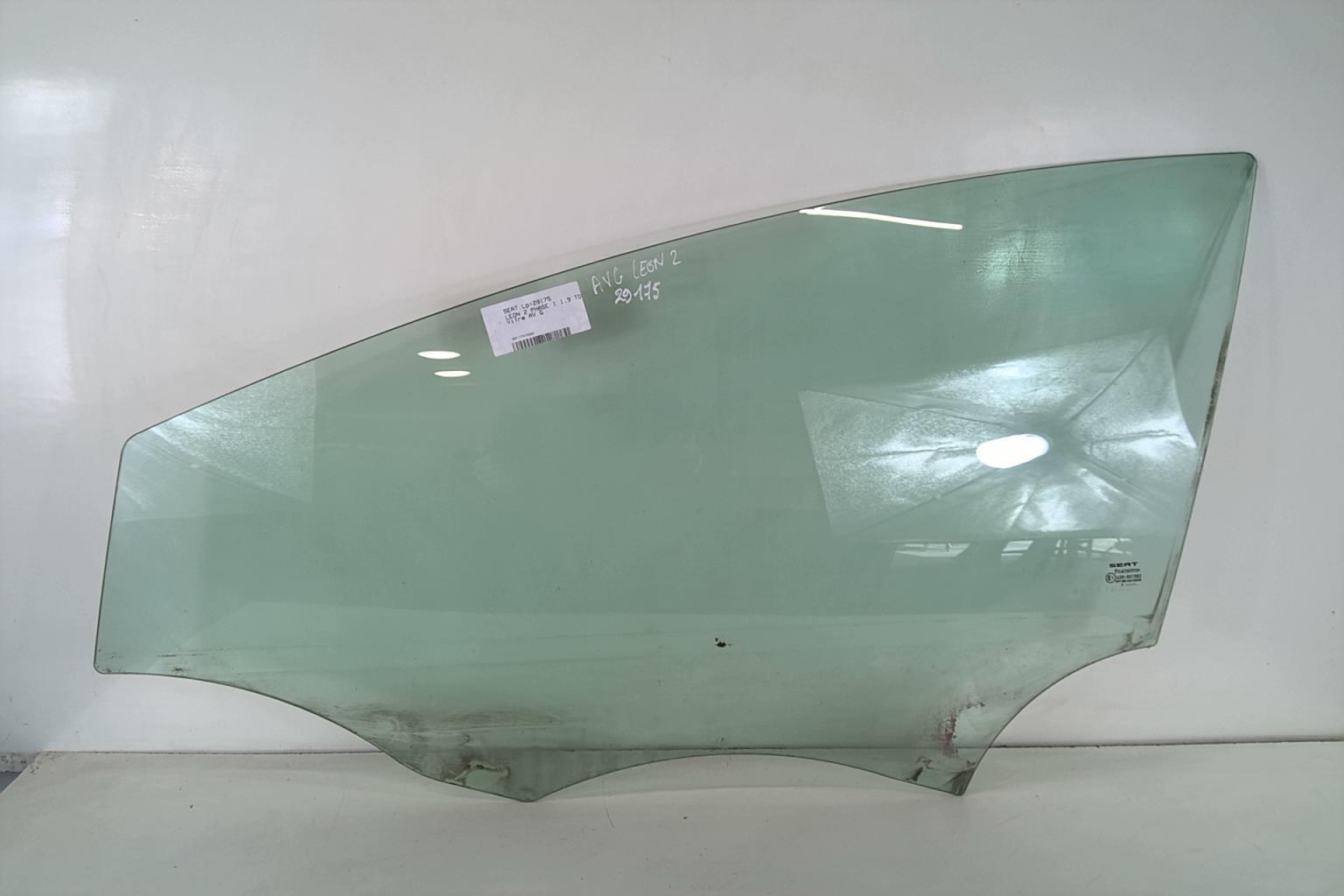 Vitre avant gauche SEAT LEON 2 PHASE 1 Diesel - 1
