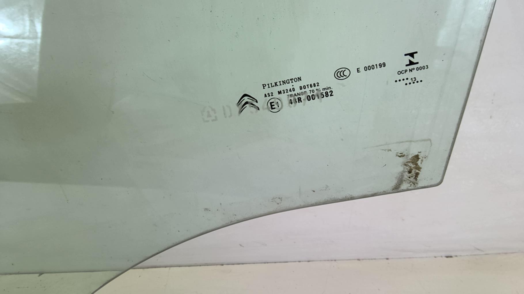 Vitre avant gauche CITROEN C4 2 PHASE 1 Diesel - 1