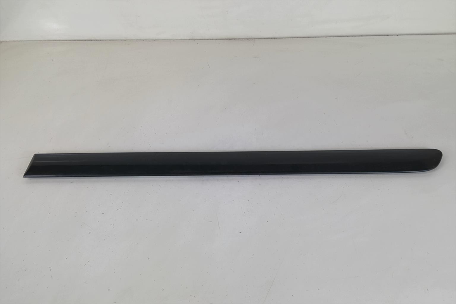 Modanatura portiera posteriore sinistra  VOLKSWAGEN GOLF 5 Diésel - 1