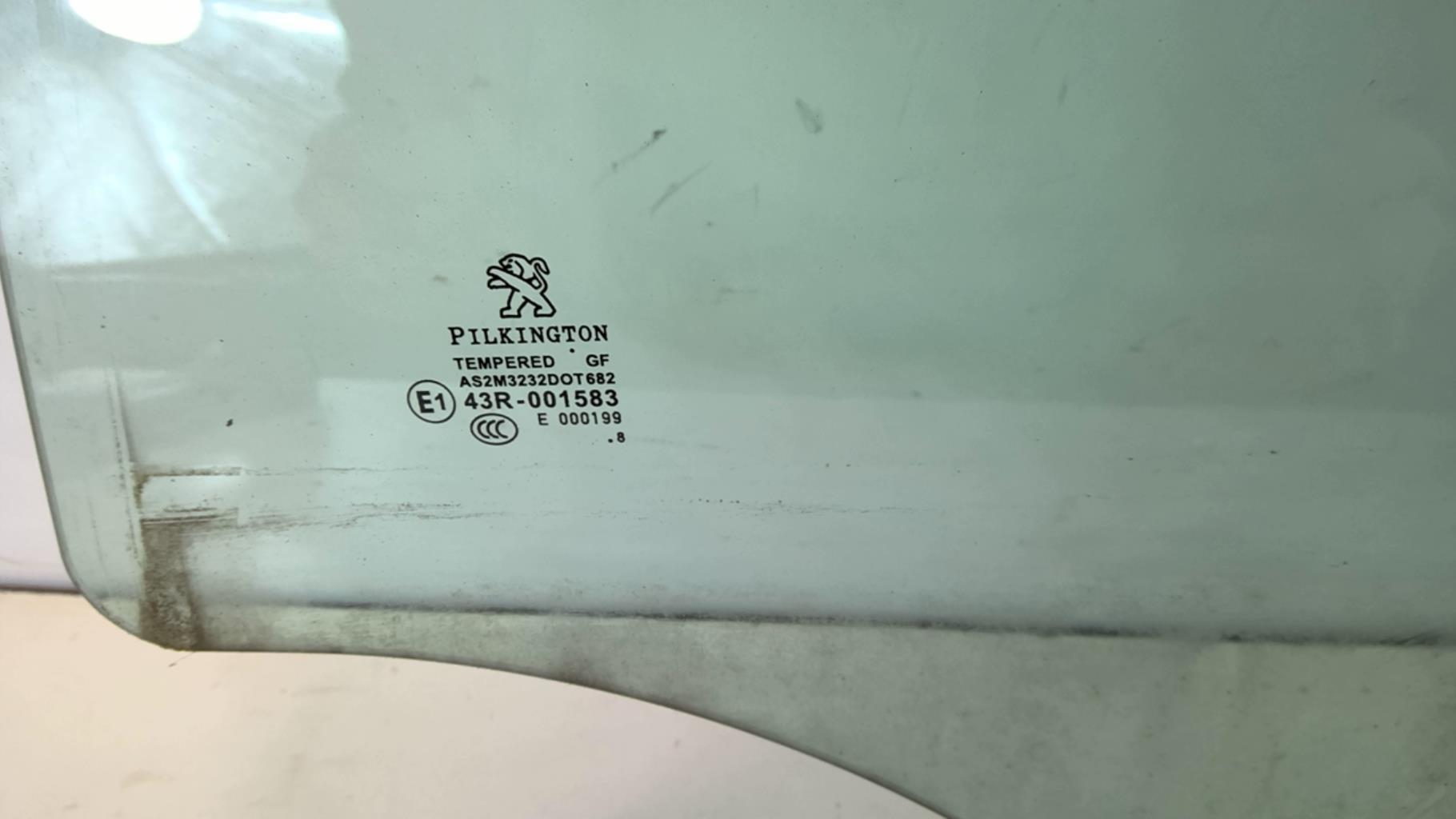 Vetro posteriore sinistro PEUGEOT 208 1 PHASE 2 Diésel - 1