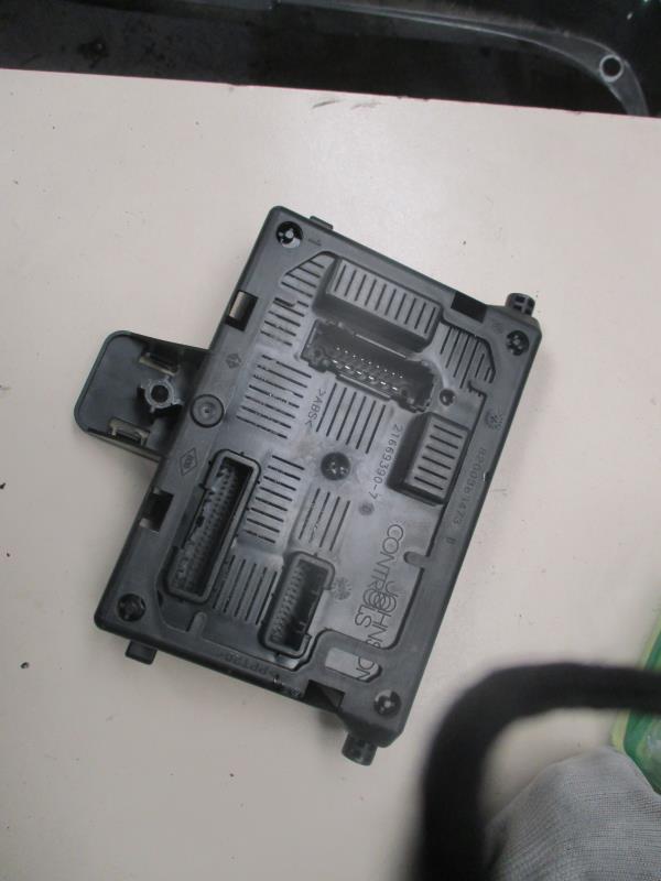 Boitier UCH RENAULT CLIO 3 PHASE 2 Diesel - 1