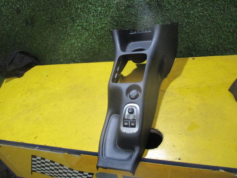 Console central (interieur plastique) PEUGEOT 206+ Diesel - 1