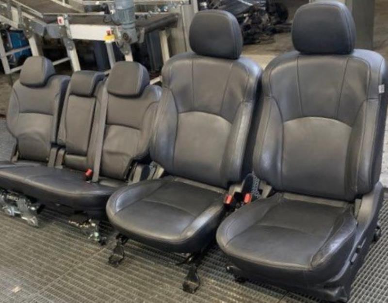 Interieur complet PEUGEOT 4007 Diesel - 1