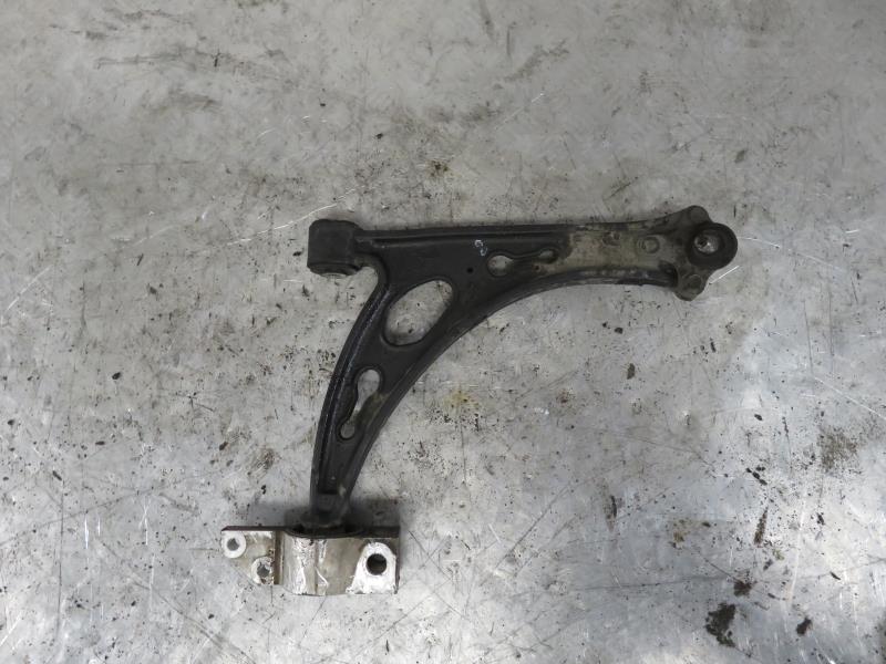 Triangle avant droit VOLKSWAGEN GOLF 5 Essence - 1