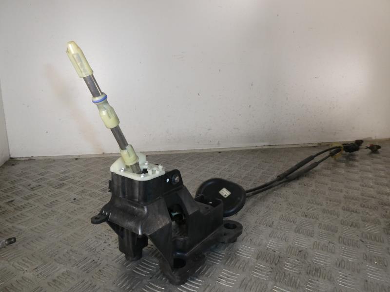 Levier de vitesses PEUGEOT 208 1 PHASE 1 Diesel - 1