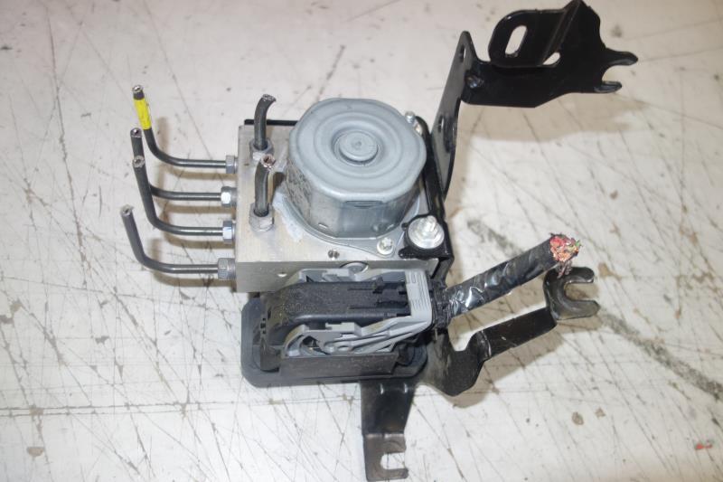 Bloc ABS (freins anti-blocage) RENAULT CLIO 4 PHASE 2 Diesel - 1