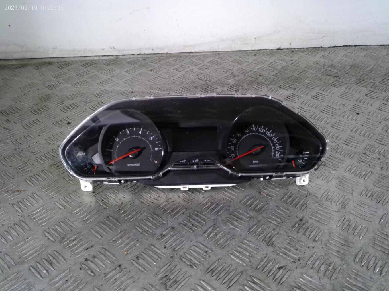 Compteur PEUGEOT 208 1 PHASE 1 Essence - 1