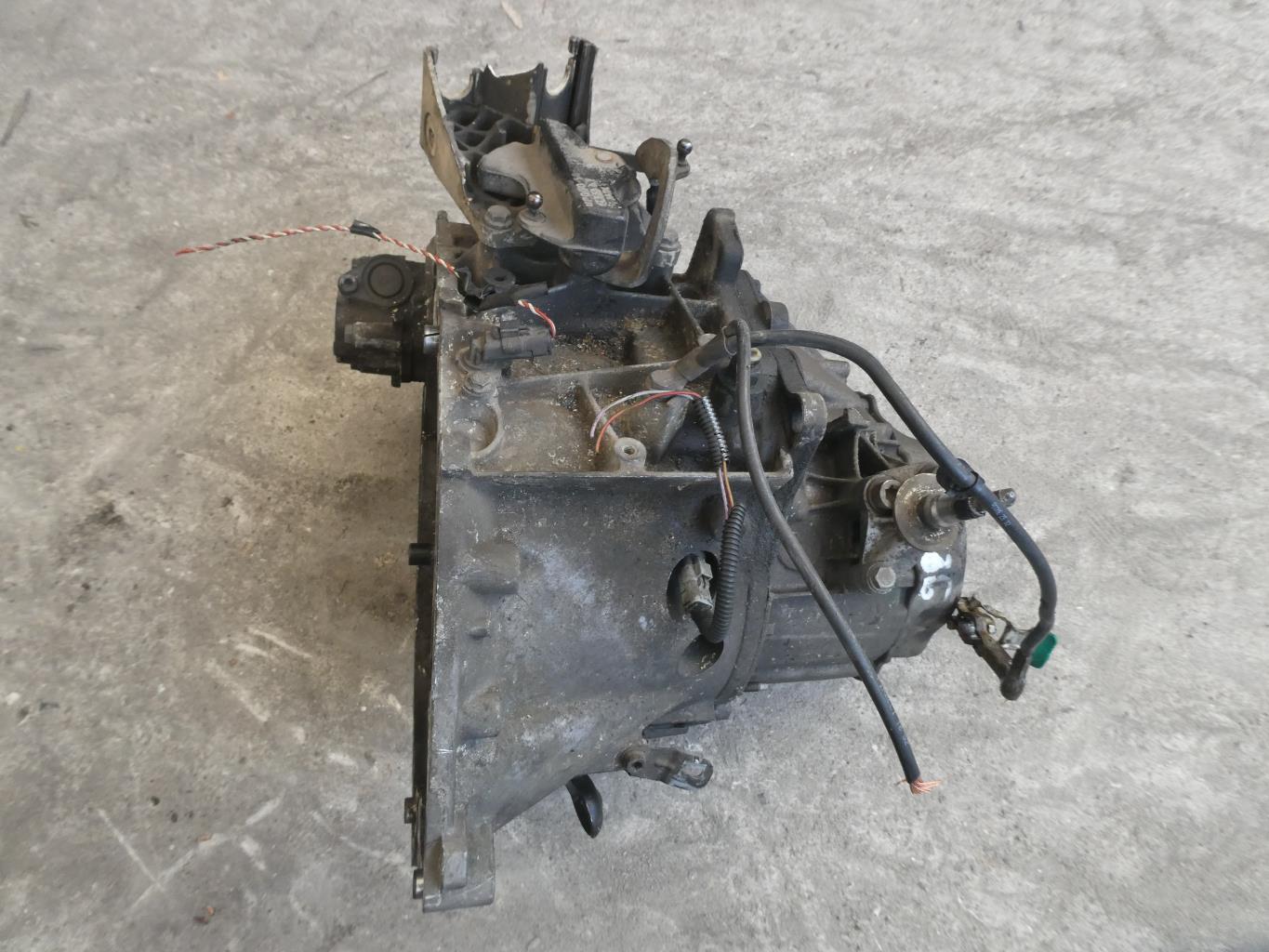 Boite de vitesses PEUGEOT 307 PHASE 1 CABRIOLET Essence - 1