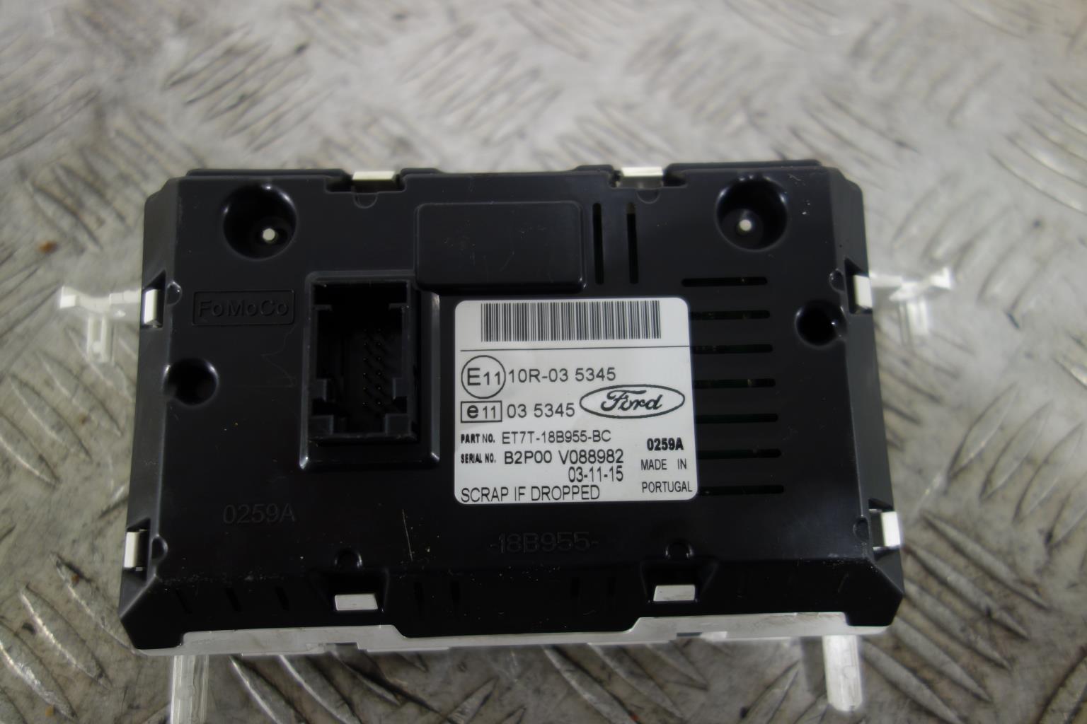 Ecran GPS FORD FIESTA 6 PHASE 2 Diesel - 1