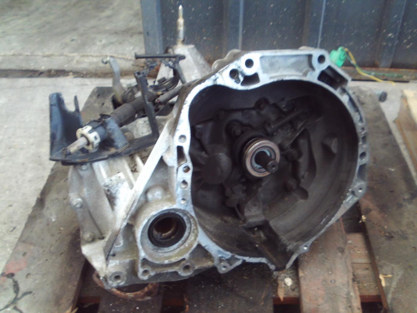 Boite de vitesses NISSAN MICRA 3 PHASE 1 Essence - 1
