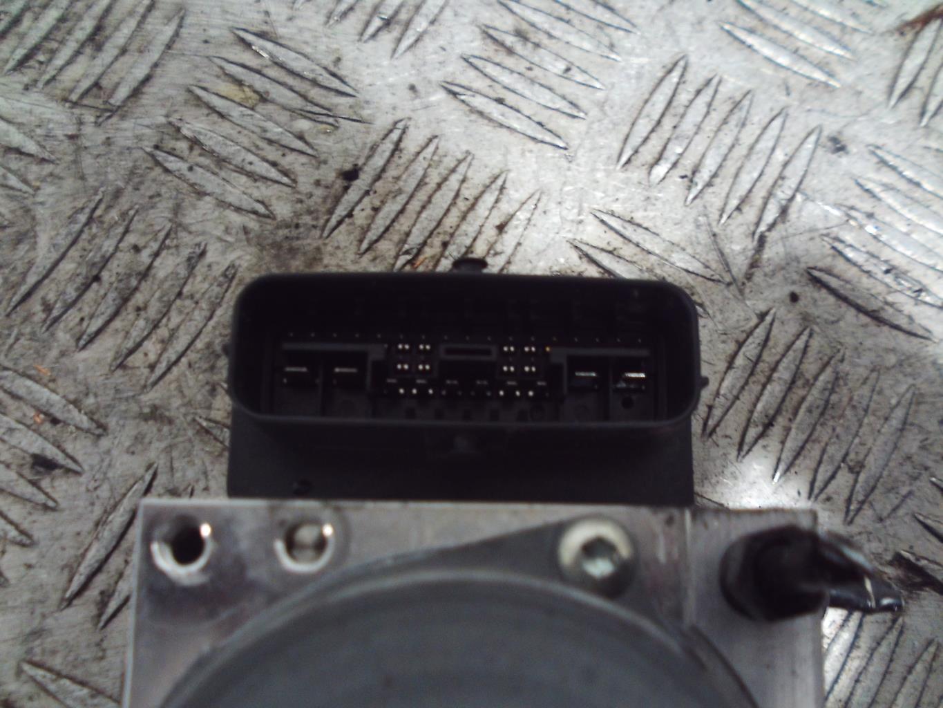 Bloc ABS (freins anti-blocage) TOYOTA COROLLA E21 Essence/Hybride - 1
