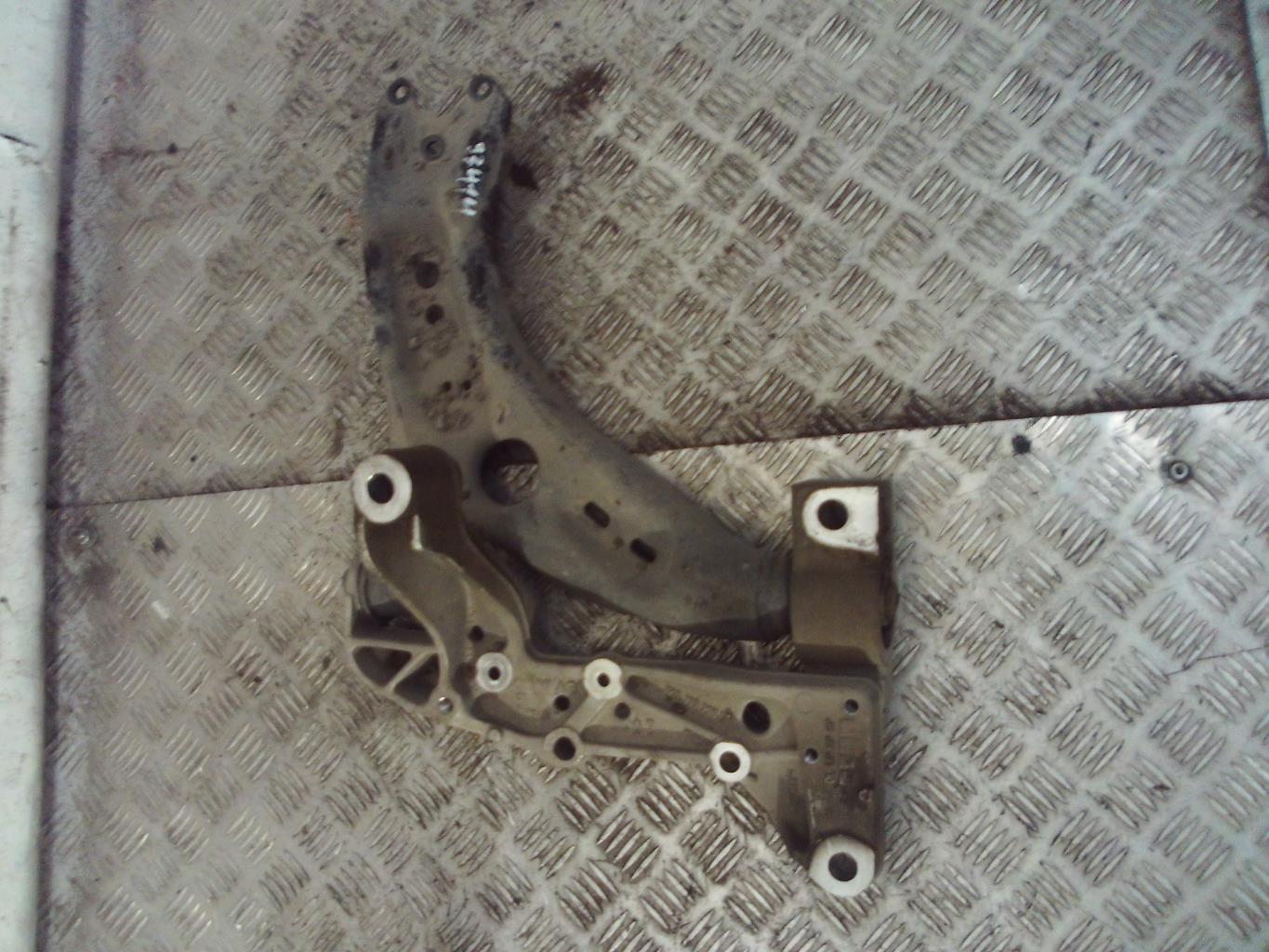 Triangle avant droit VOLKSWAGEN GOLF 6 Essence - 1