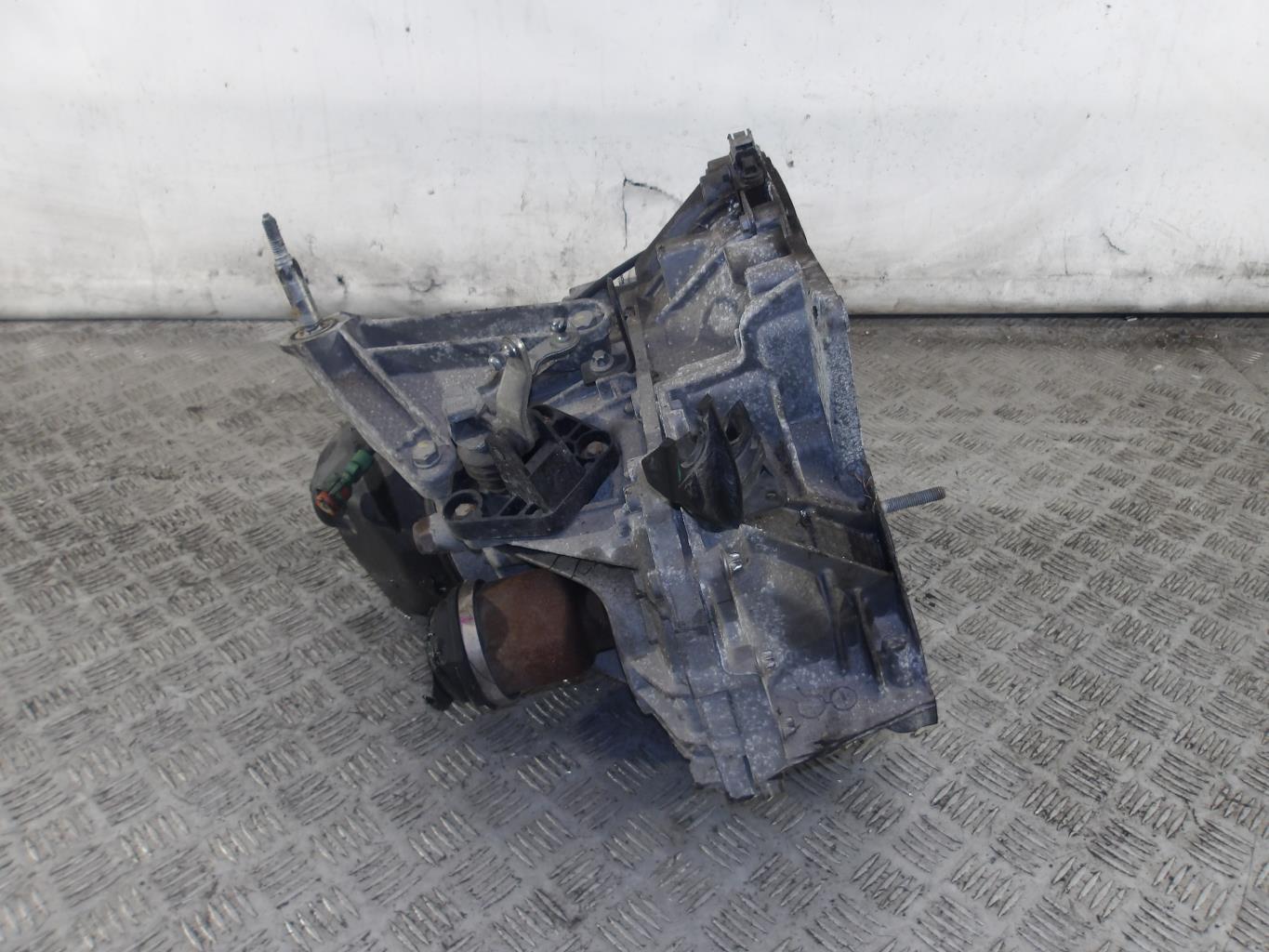 Boite de vitesses RENAULT CLIO 3 PHASE 2 Essence - 1