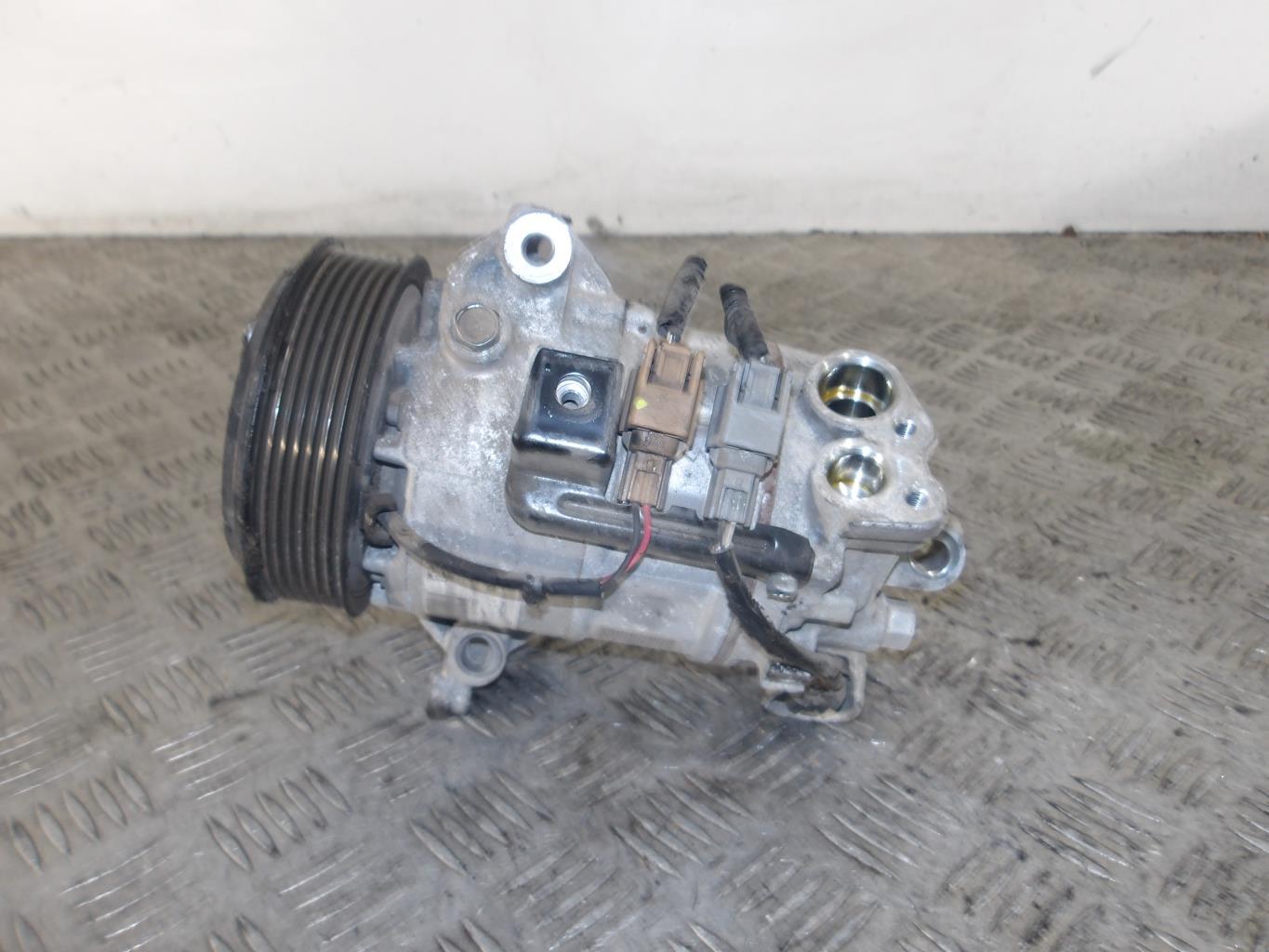 Compresseur clim RENAULT TWINGO 3 PHASE 2 Essence - 1