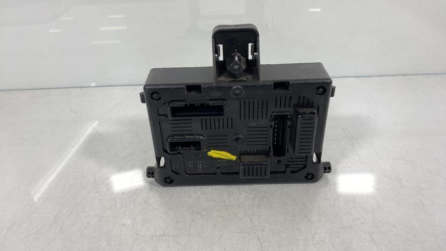 Boitier UCH RENAULT CLIO 3 PHASE 1 Essence - 1