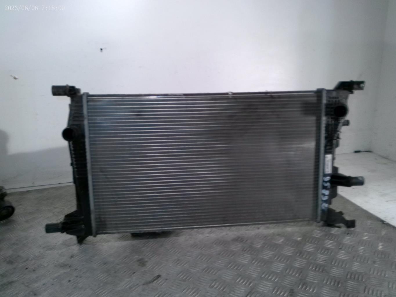 Radiateur eau RENAULT MEGANE 3 PHASE 1 Diesel - 1