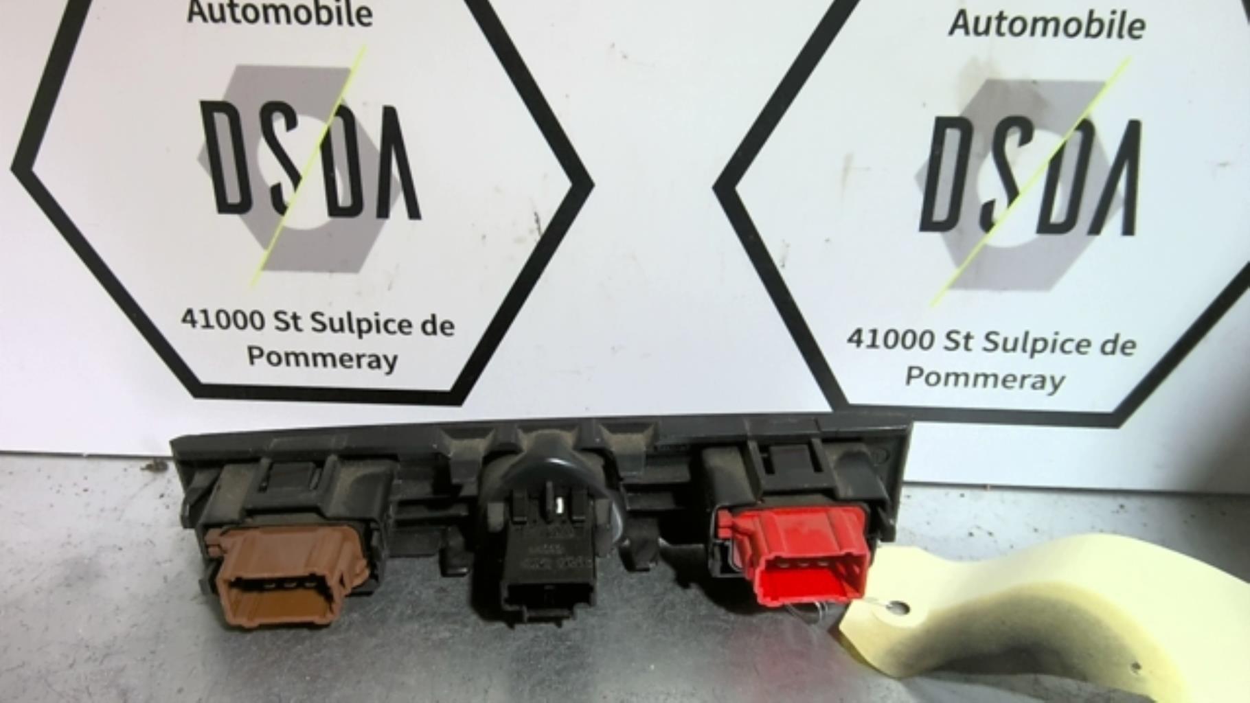 Bouton de warning RENAULT CLIO 2 PHASE 2 Diesel - 1