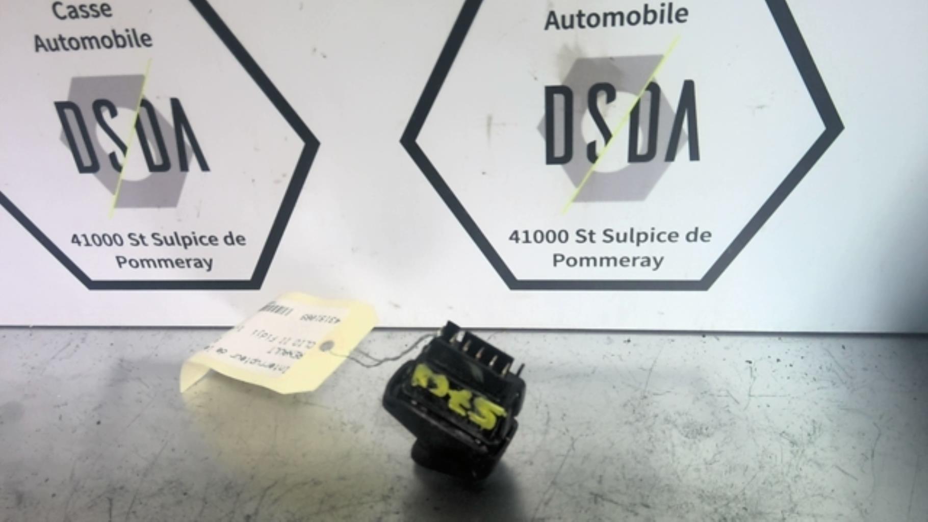 Interrupteur de leve vitre RENAULT CLIO 2 PHASE 1 Essence - 1