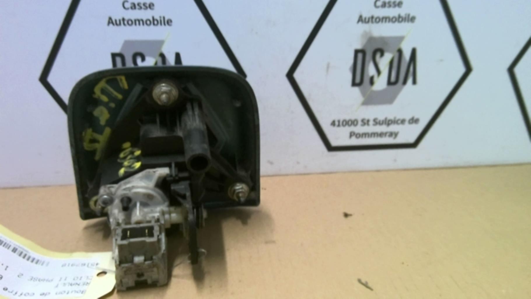 Bouton de coffre RENAULT CLIO 2 PHASE 2 Diesel - 1
