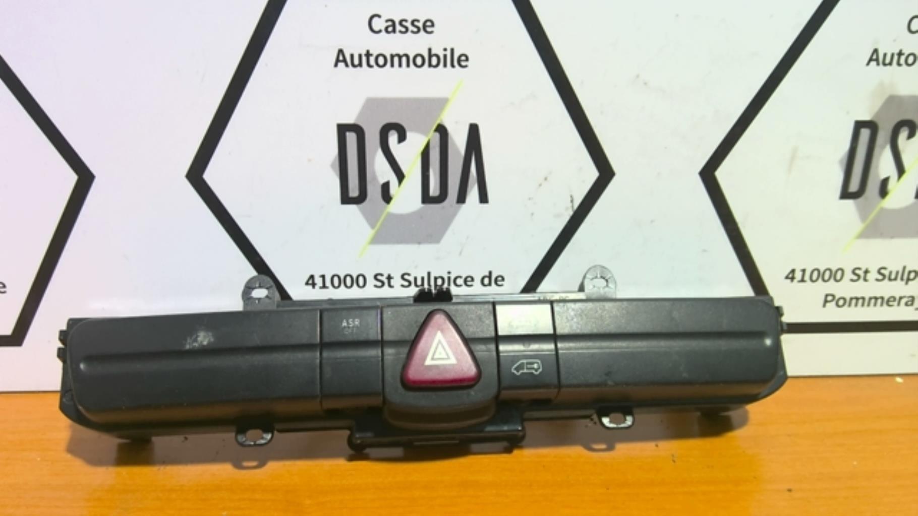 Bouton de warning MERCEDES SPRINTER 2 Diesel - 1