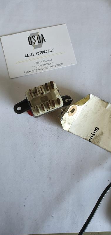 Bouton de warning RENAULT LAGUNA 1 PHASE 2  - 1