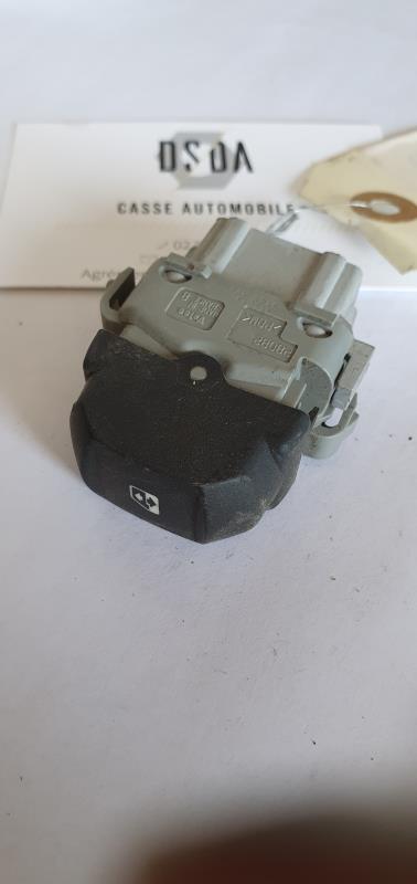 Interrupteur de leve vitre RENAULT MEGANE 2  - 1