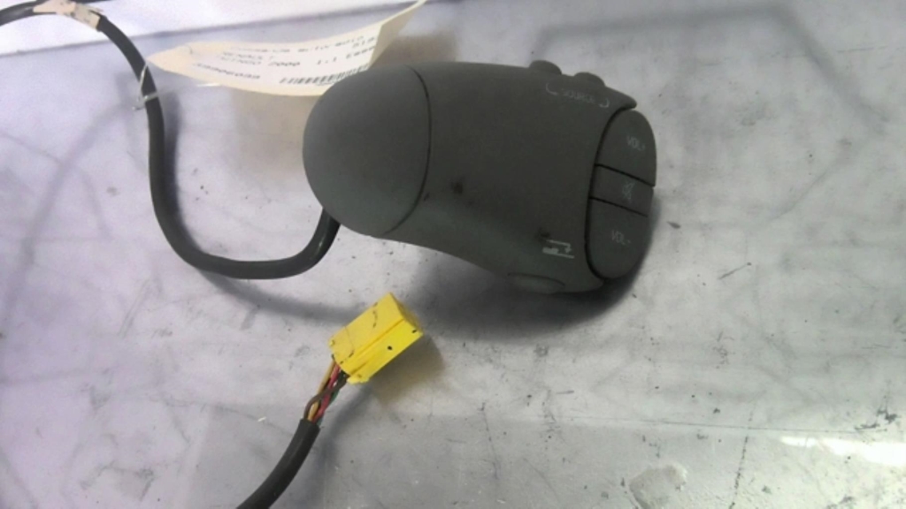 Commande autoradio RENAULT TWINGO 1 PHASE 3 Essence - 1
