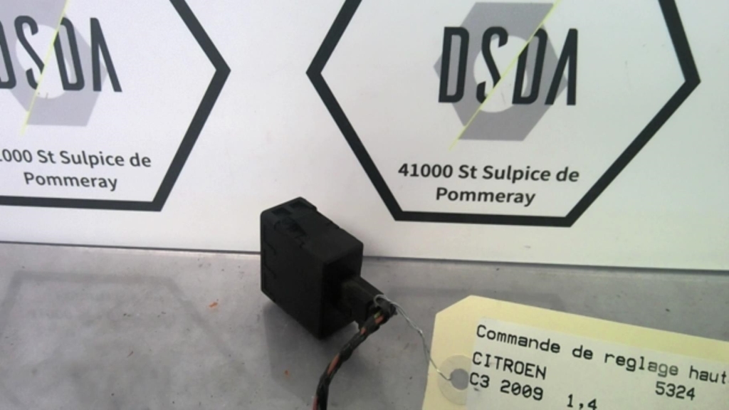 Commande de reglage hauteur de phare CITROEN C3 2009 Diesel - 1