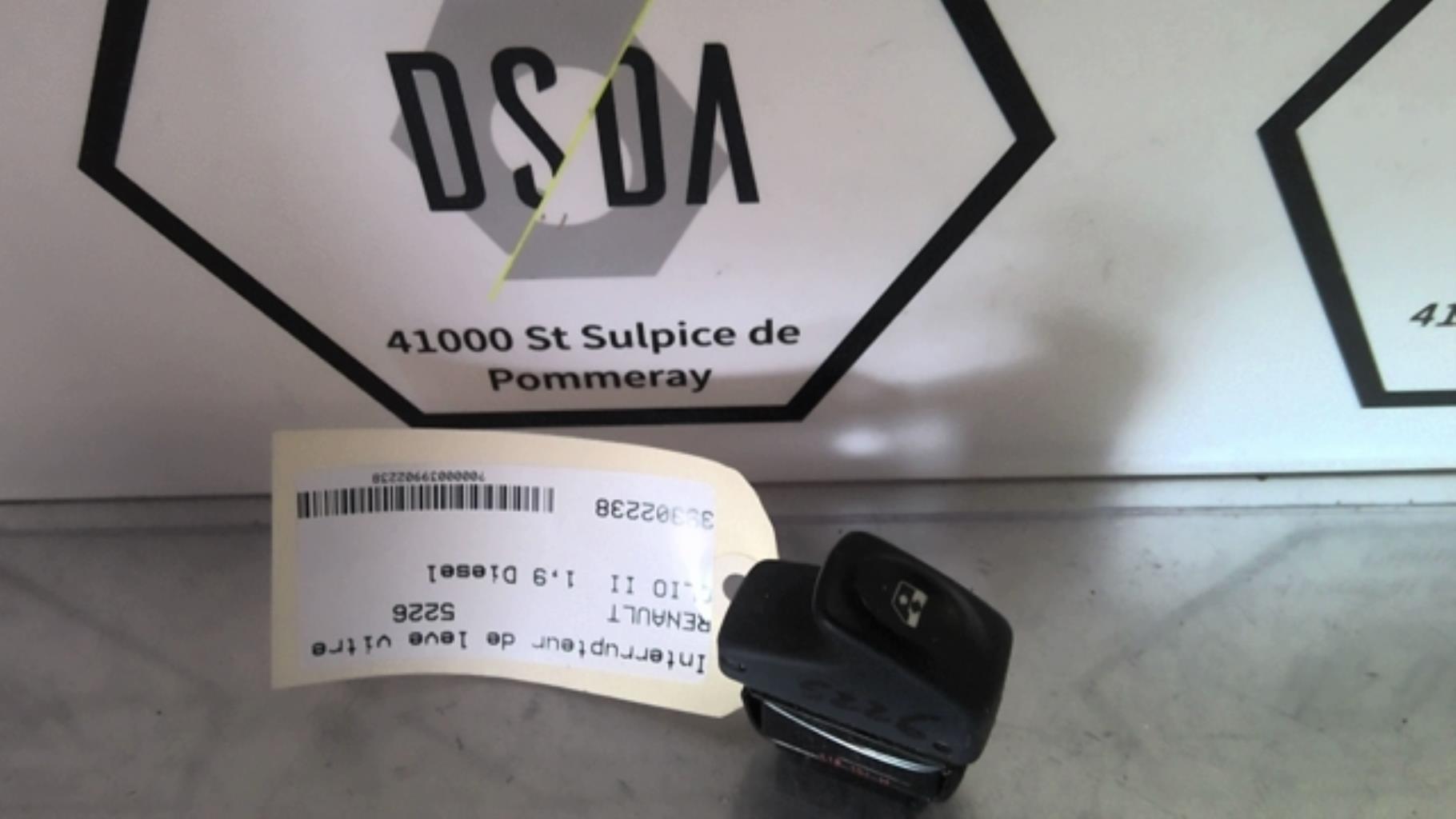 Interrupteur de leve vitre RENAULT CLIO 2 PHASE 1 Diesel - 1