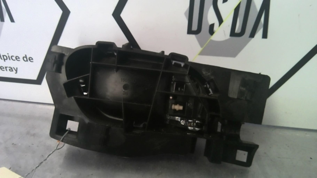 Poignee interieur avant gauche CITROEN C3 2009 Diesel - 1
