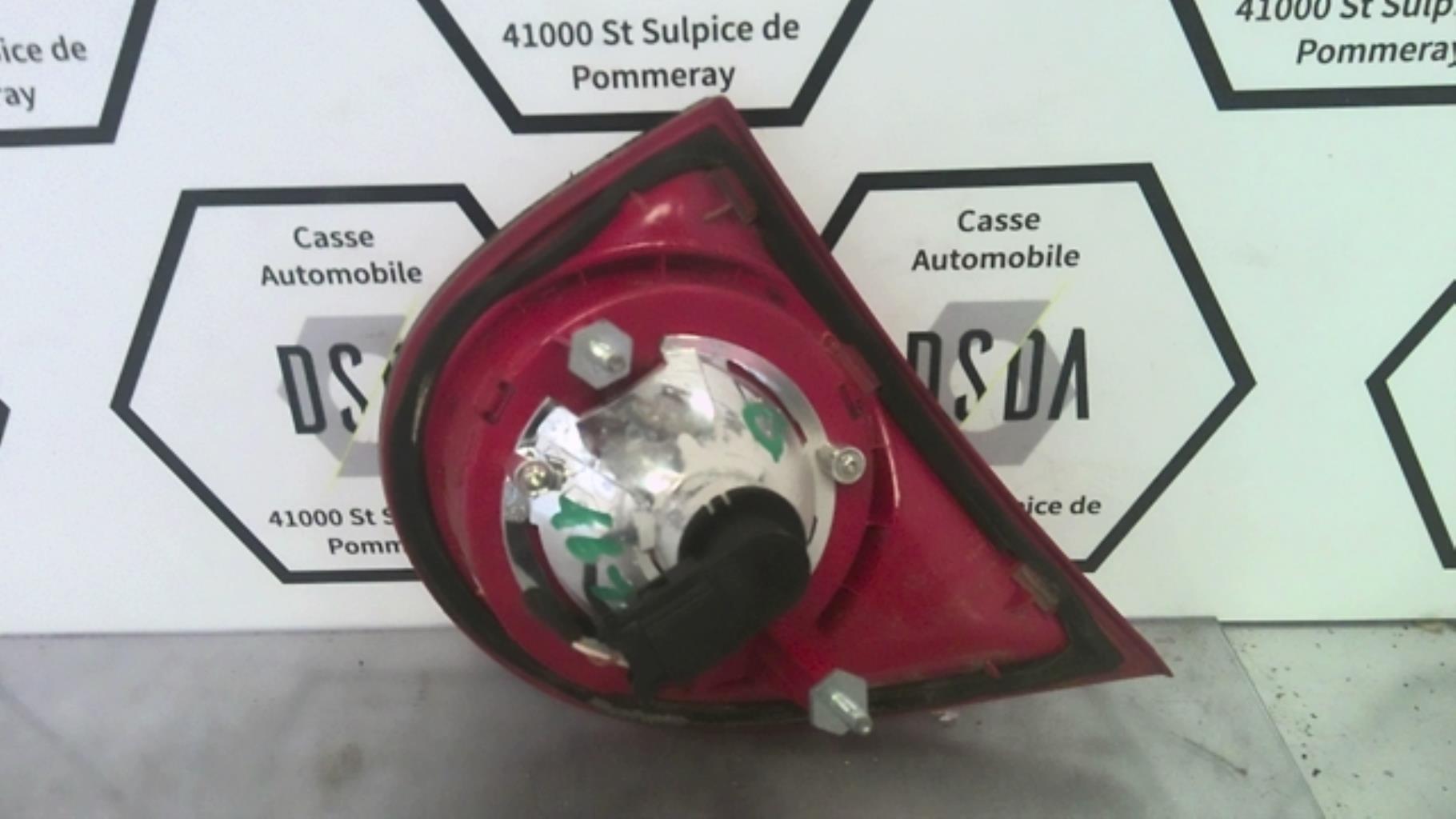 Feu arriere secondaire droit (feux) VOLKSWAGEN JETTA 3 Diesel - 1