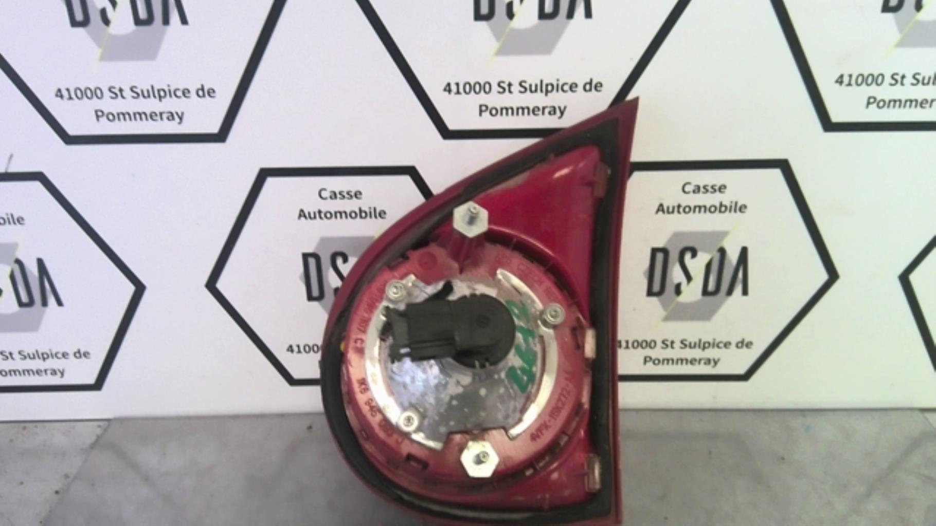 Feu arriere secondaire gauche (feux) VOLKSWAGEN JETTA 3 Diesel - 1