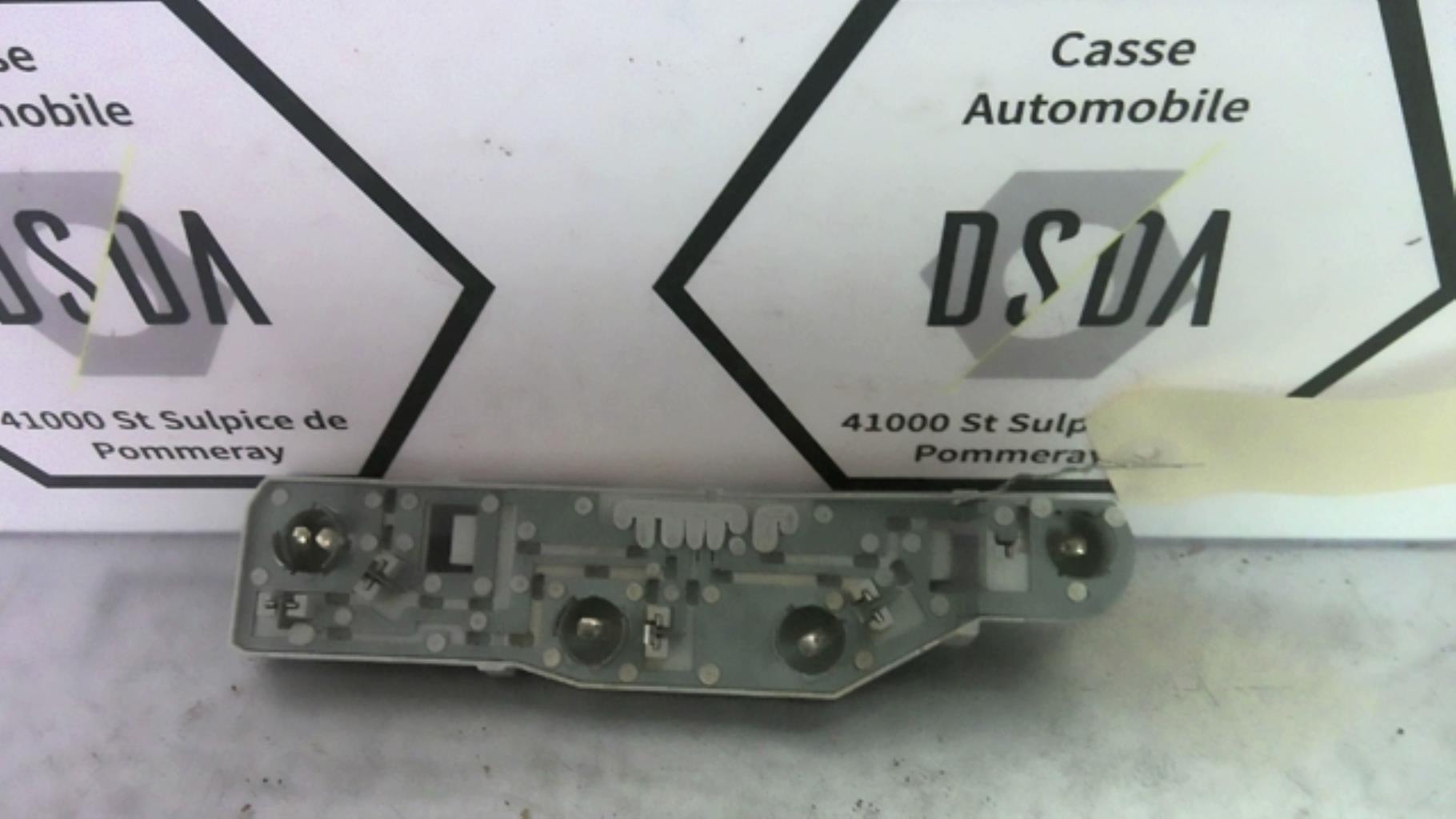 Platine feu arriere droit FORD FOCUS 2 PHASE 1 Diesel - 1