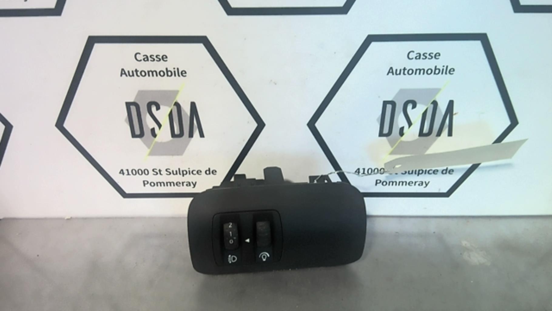 Commande de reglage hauteur de phare RENAULT MEGANE 2 PHASE 1 Diesel - 1