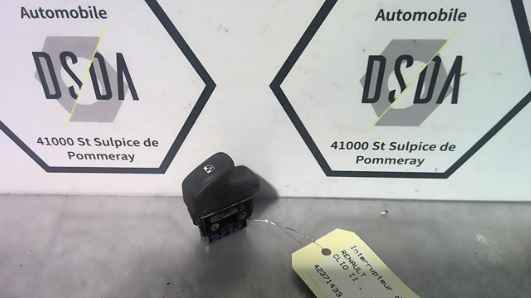 Interrupteur de leve vitre RENAULT CLIO 2 PHASE 1 Essence - 1