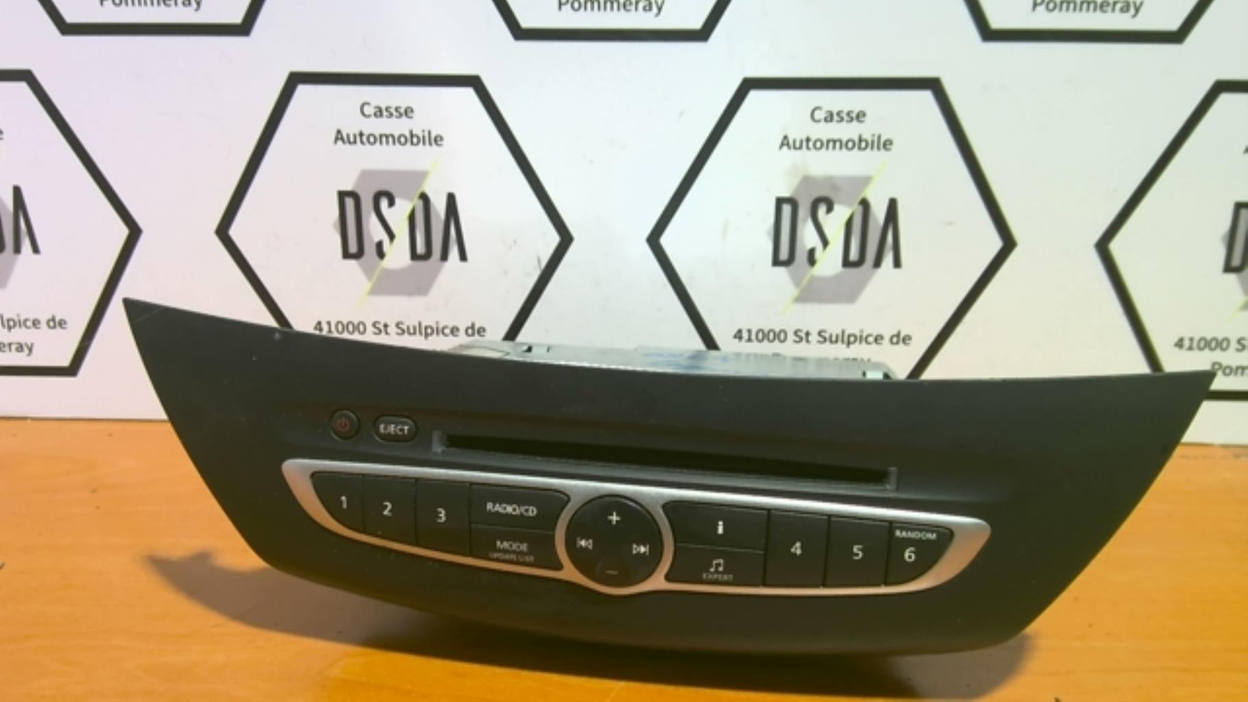 Autoradio d'origine RENAULT LAGUNA 3 PHASE 1 Diesel - 1